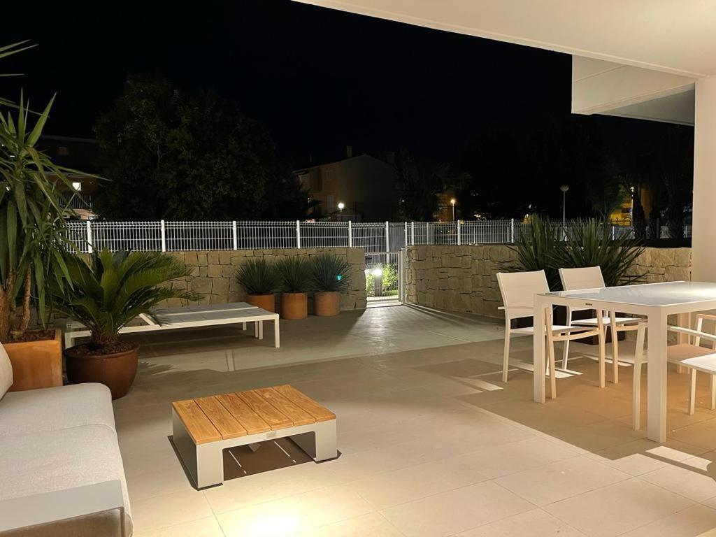 Prime Spanish Holidays - Marina Bay Apartment Jávea Exterior photo
